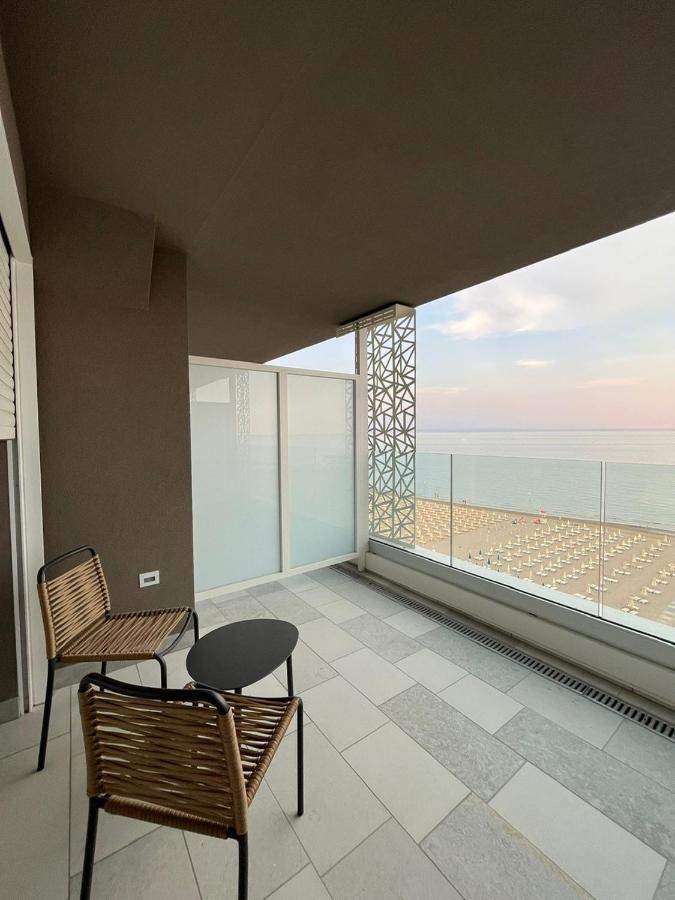 Hotel Columbus Lignano Sabbiadoro Buitenkant foto