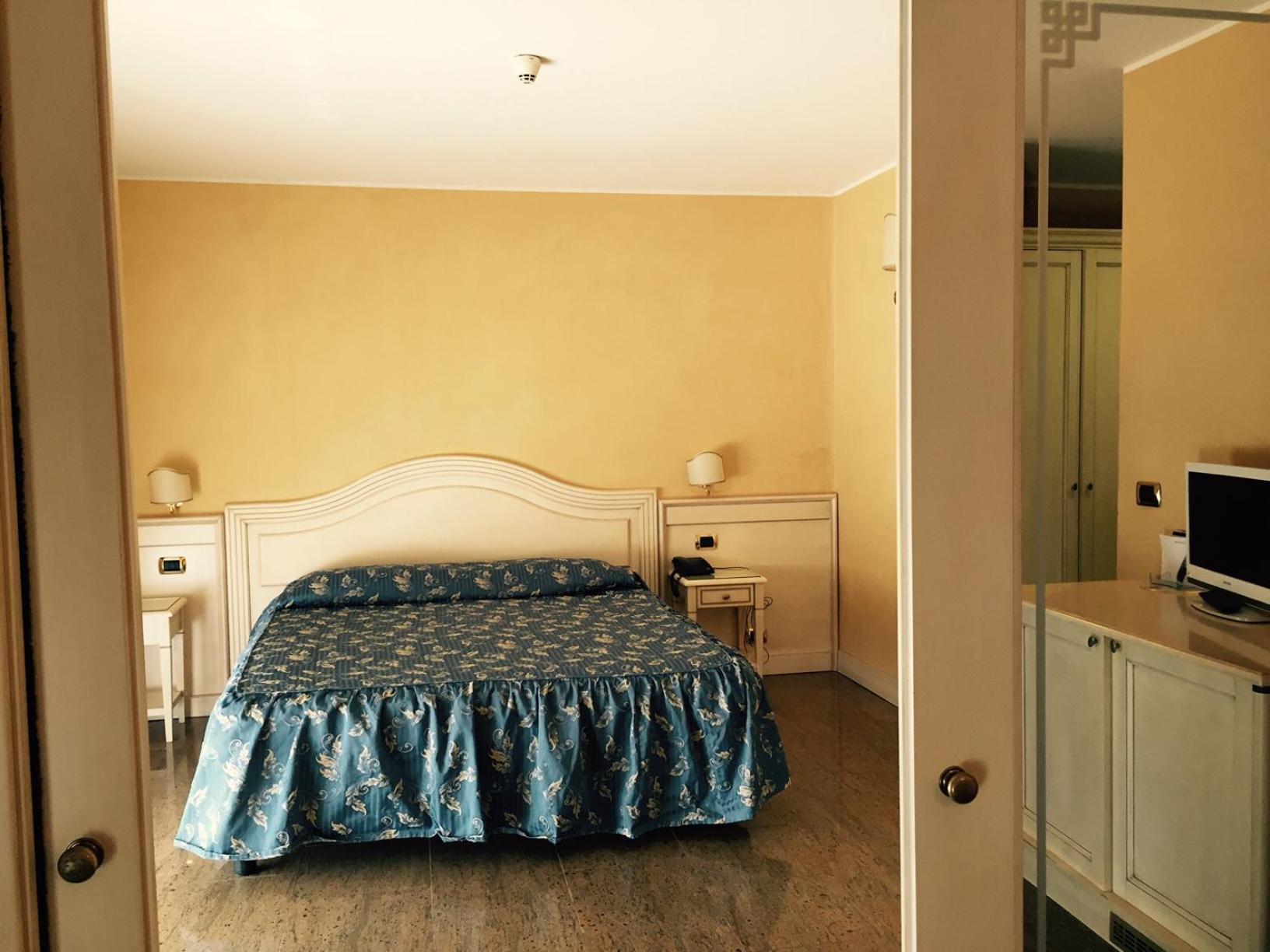 Hotel Columbus Lignano Sabbiadoro Buitenkant foto