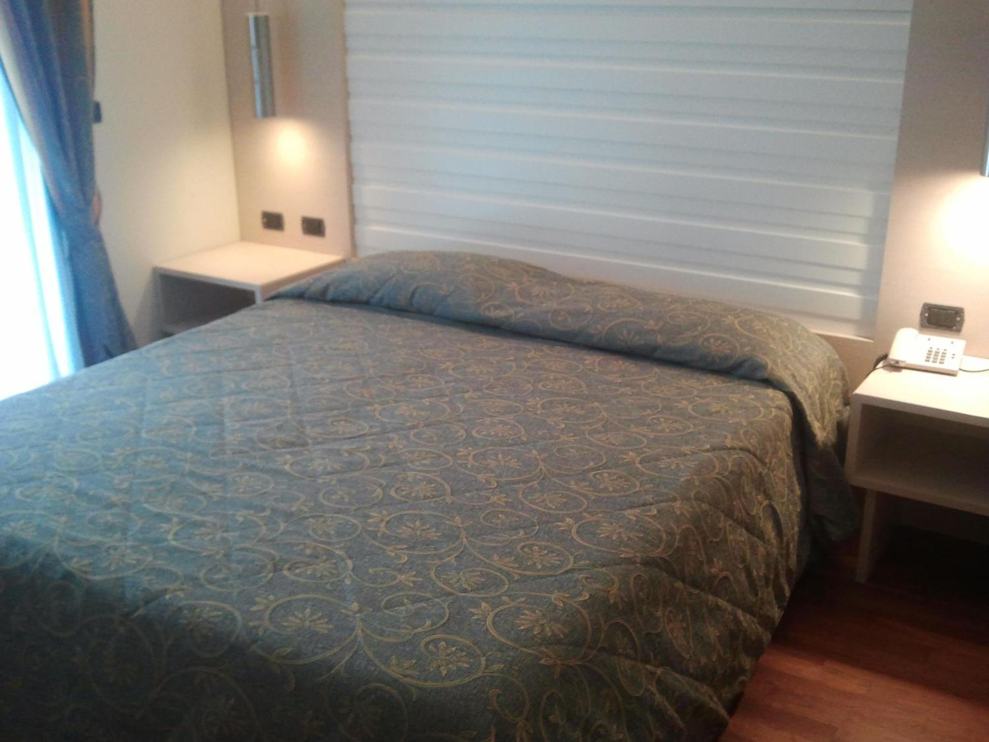 Hotel Columbus Lignano Sabbiadoro Buitenkant foto