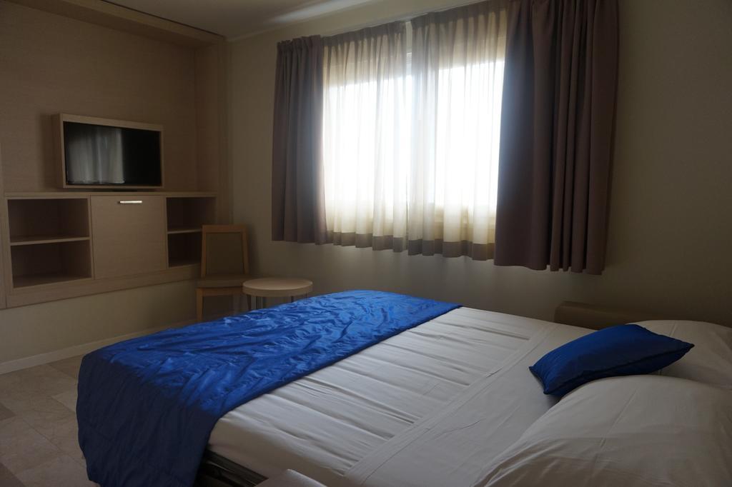 Hotel Columbus Lignano Sabbiadoro Buitenkant foto