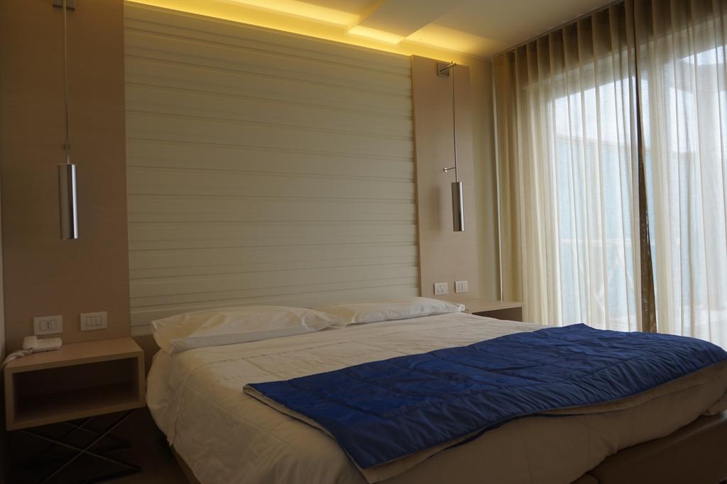 Hotel Columbus Lignano Sabbiadoro Buitenkant foto