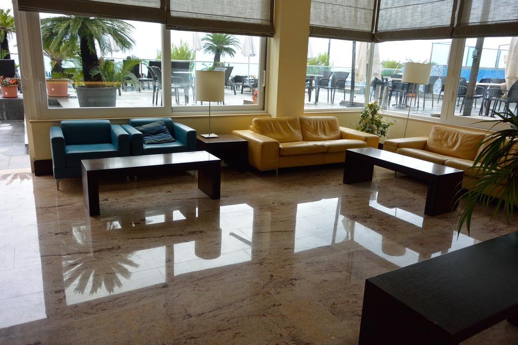 Hotel Columbus Lignano Sabbiadoro Buitenkant foto